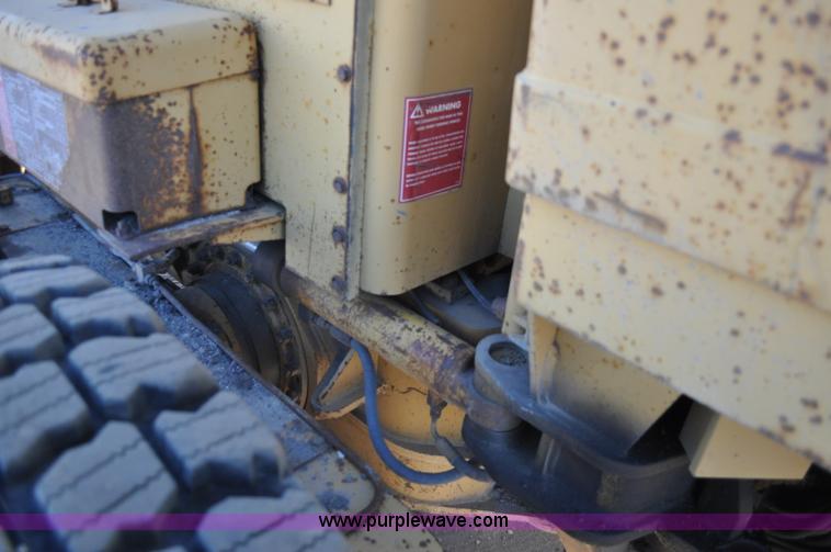 image for item A5812 1982 Caterpillar 140G motor grader