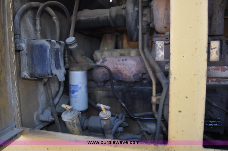 image for item A5812 1982 Caterpillar 140G motor grader