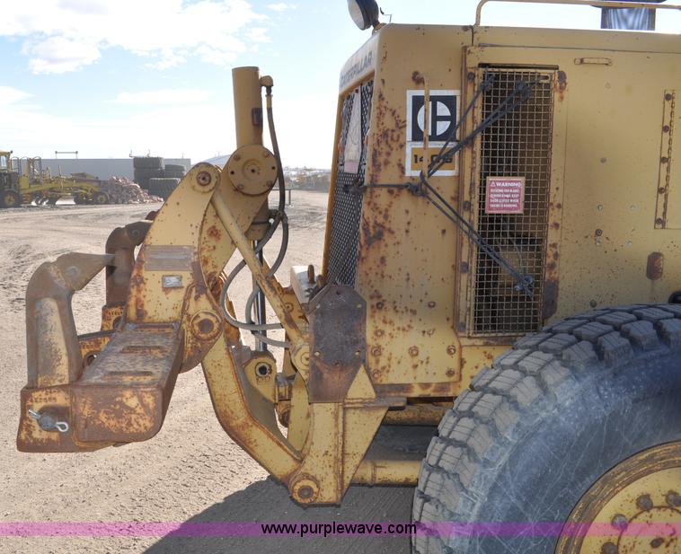 image for item A5812 1982 Caterpillar 140G motor grader