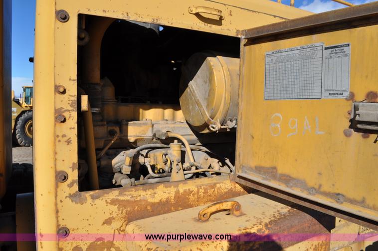 image for item A5812 1982 Caterpillar 140G motor grader