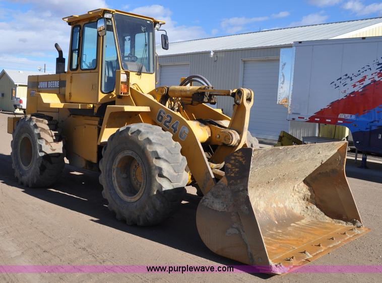 image for item A5813 1993 John Deere 624G wheel loader