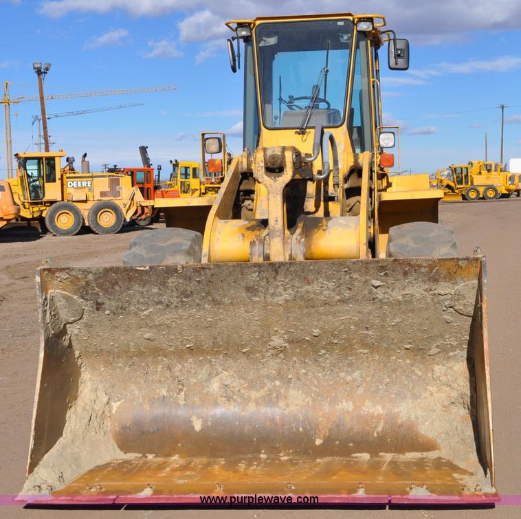 image for item A5813 1993 John Deere 624G wheel loader