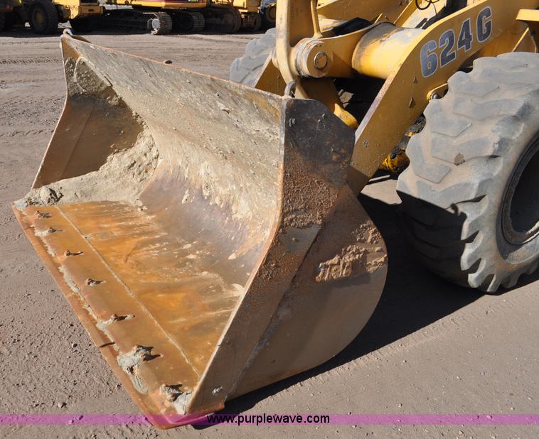 image for item A5813 1993 John Deere 624G wheel loader
