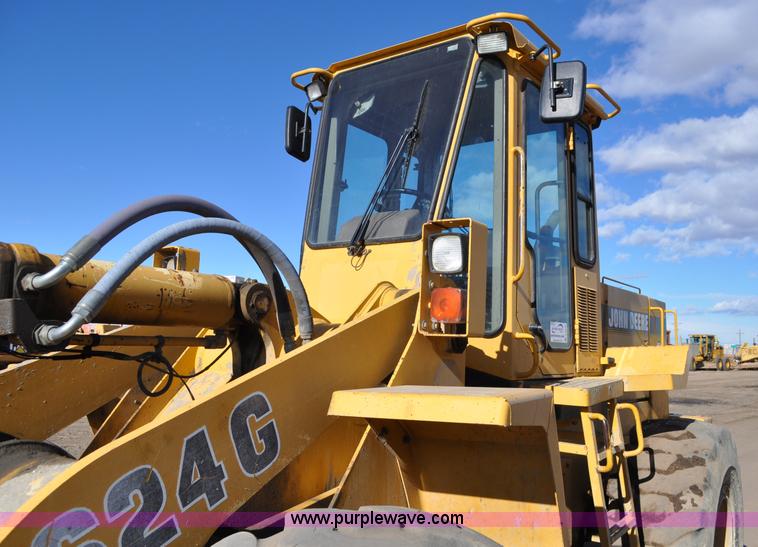 image for item A5813 1993 John Deere 624G wheel loader