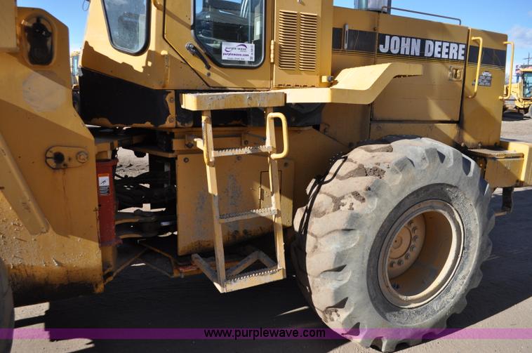 image for item A5813 1993 John Deere 624G wheel loader