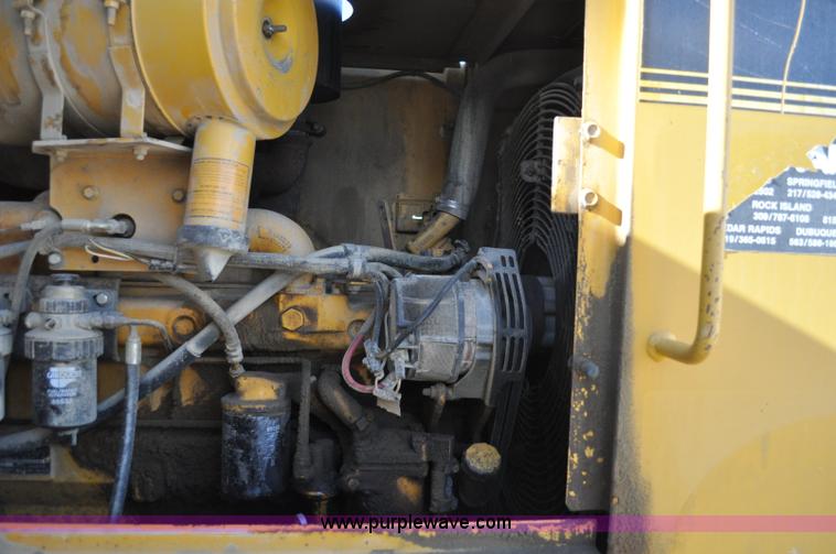 image for item A5813 1993 John Deere 624G wheel loader