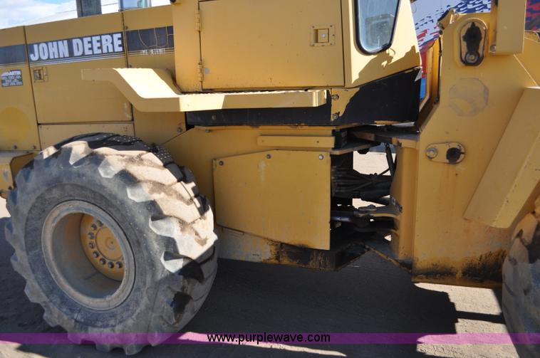 image for item A5813 1993 John Deere 624G wheel loader