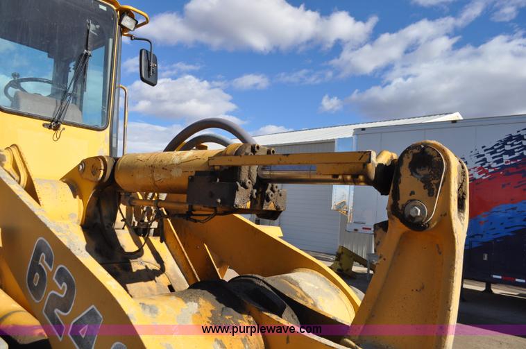 image for item A5813 1993 John Deere 624G wheel loader
