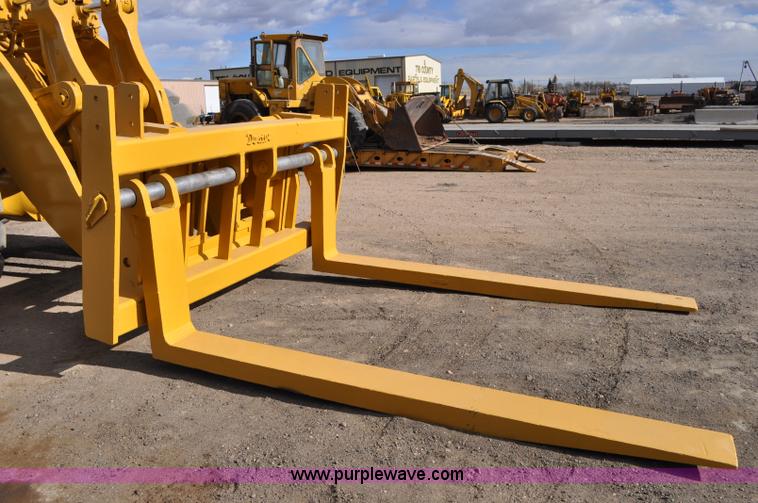 image for item A5814 1980 Caterpillar 988B wheel loader