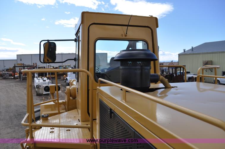 image for item A5814 1980 Caterpillar 988B wheel loader