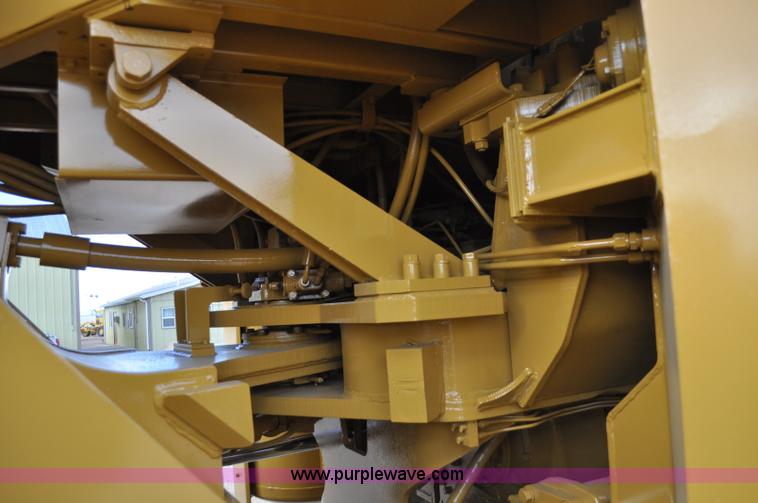 image for item A5814 1980 Caterpillar 988B wheel loader