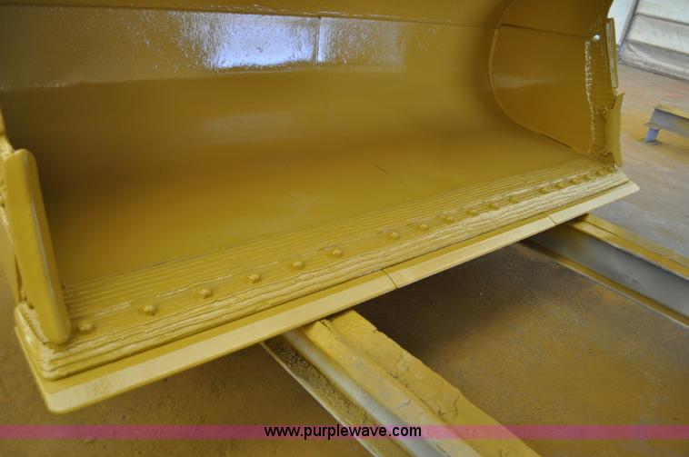 image for item A5814 1980 Caterpillar 988B wheel loader