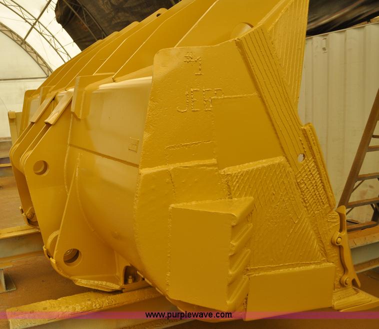 image for item A5814 1980 Caterpillar 988B wheel loader