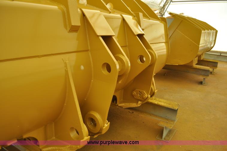 image for item A5814 1980 Caterpillar 988B wheel loader