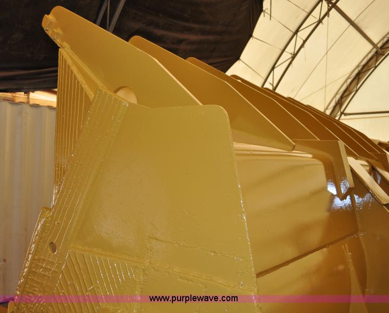 image for item A5814 1980 Caterpillar 988B wheel loader