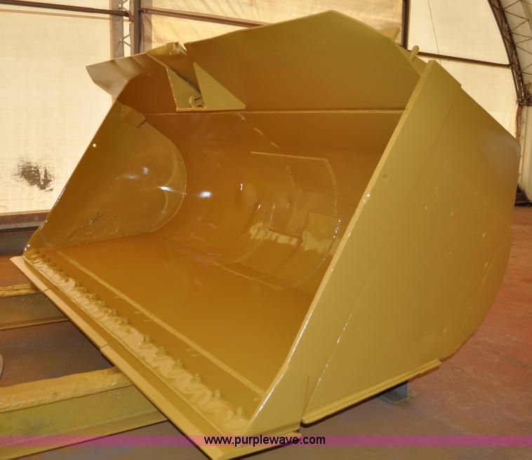 image for item A5814 1980 Caterpillar 988B wheel loader