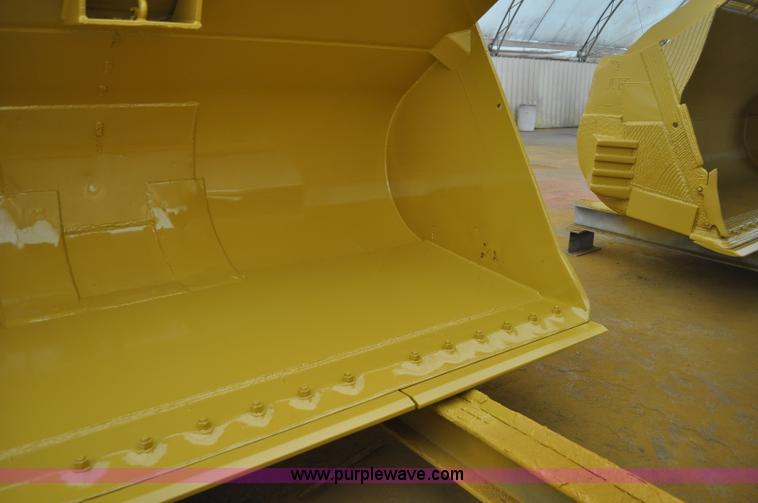 image for item A5814 1980 Caterpillar 988B wheel loader