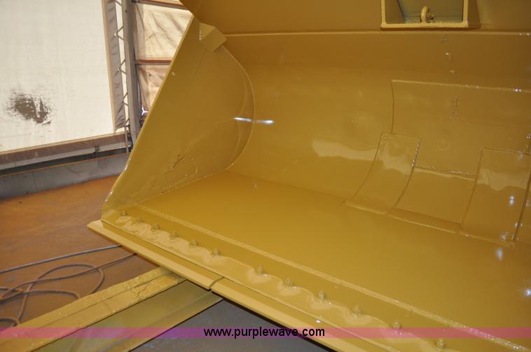 image for item A5814 1980 Caterpillar 988B wheel loader