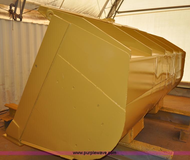 image for item A5814 1980 Caterpillar 988B wheel loader