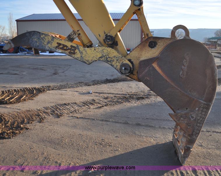 image for item A5841 1997 John Deere 690E LC excavator