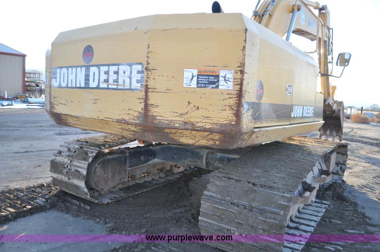 image for item A5841 1997 John Deere 690E LC excavator
