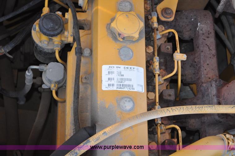 image for item A5841 1997 John Deere 690E LC excavator