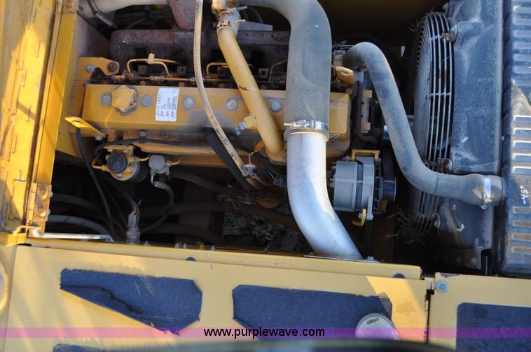 image for item A5841 1997 John Deere 690E LC excavator
