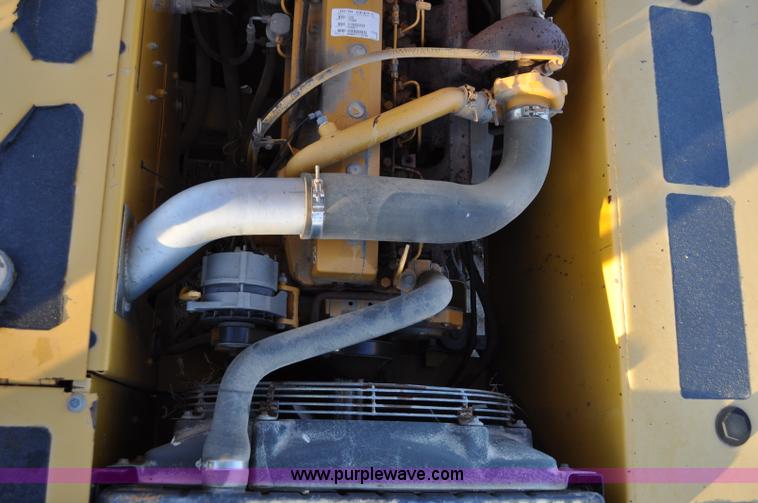 image for item A5841 1997 John Deere 690E LC excavator