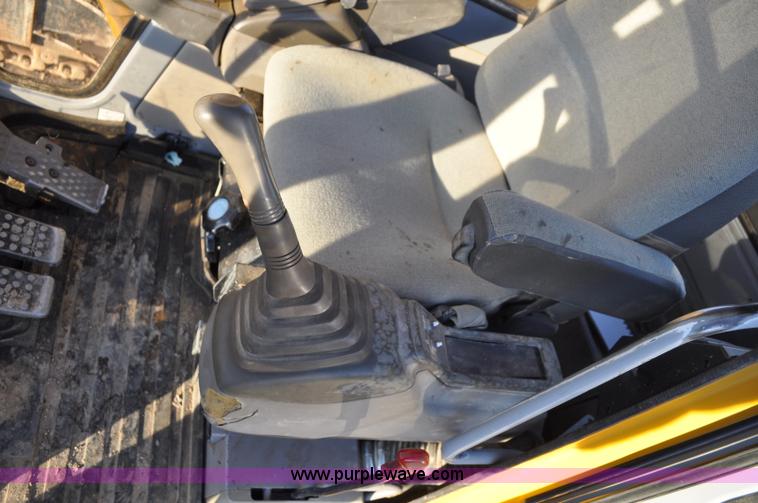 image for item A5841 1997 John Deere 690E LC excavator