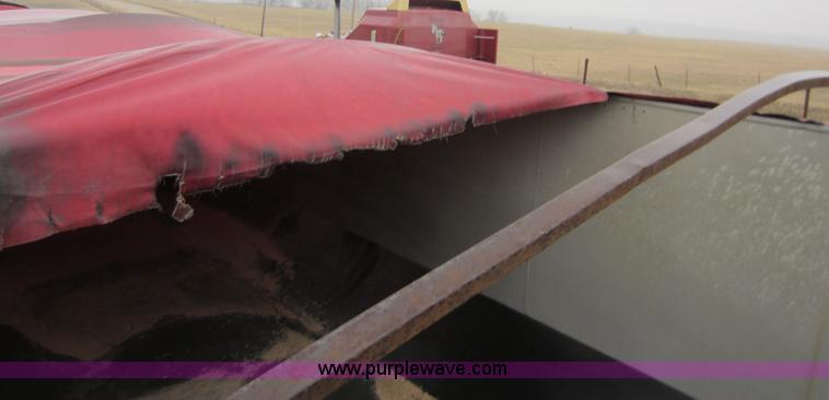 image for item A5641 1993 Mate 39' end dump trailer