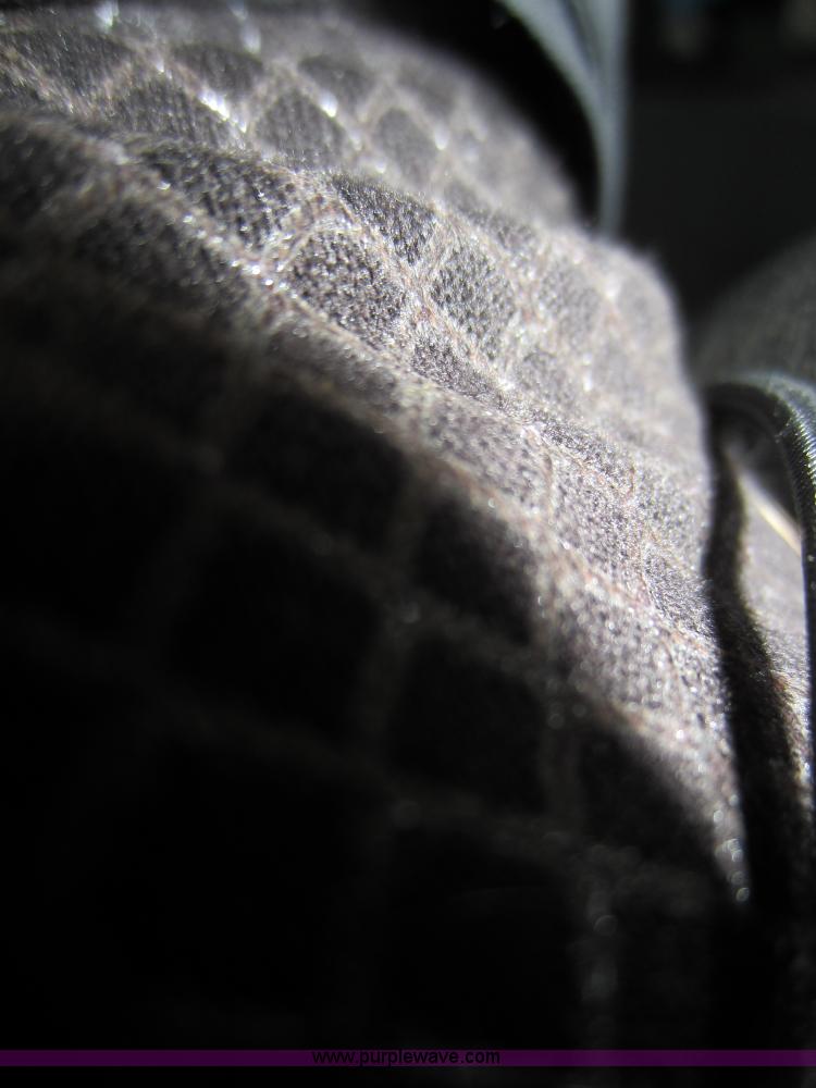 image for item A5642 1989 Kenworth T600 semi truck