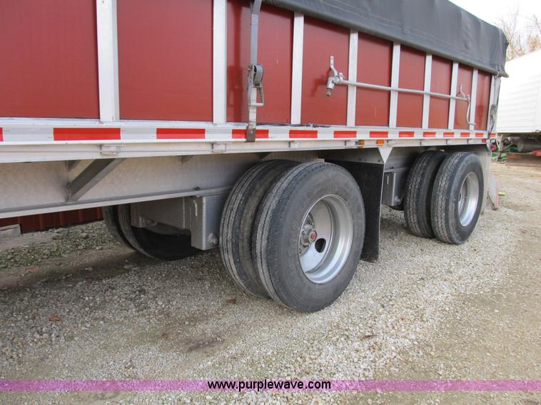 image for item B2589 1976 Raven 40' flatbed trailer