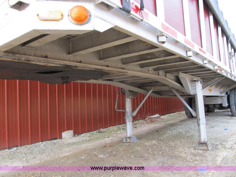 image for item B2589 1976 Raven 40' flatbed trailer