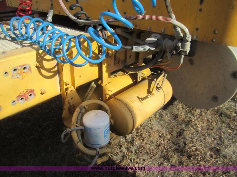 image for item B3155 1996 Kenworth T800 semi truck