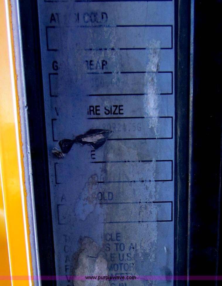 image for item B3155 1996 Kenworth T800 semi truck