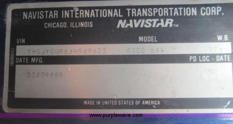 image for item B5605 1988 International F8300 semi truck