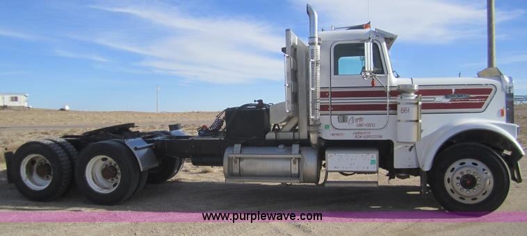 image for item B5606 1986 Freightliner FLC semi truck