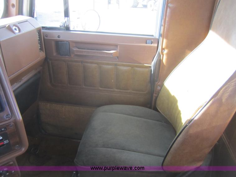 image for item B5606 1986 Freightliner FLC semi truck