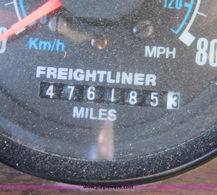 image for item B5606 1986 Freightliner FLC semi truck