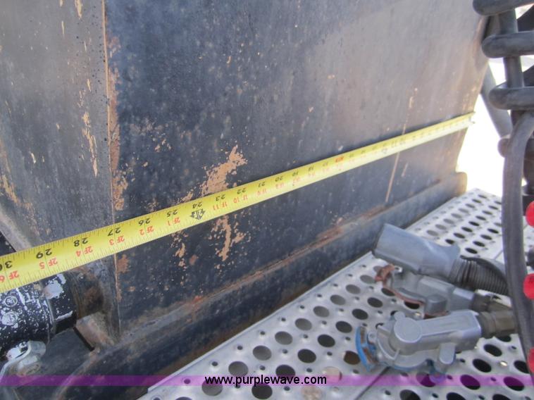 image for item B5606 1986 Freightliner FLC semi truck