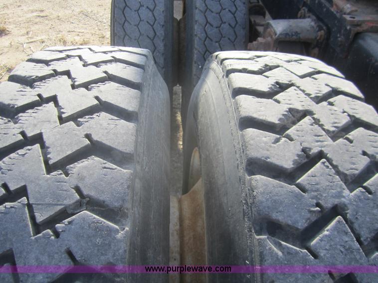 image for item B5606 1986 Freightliner FLC semi truck