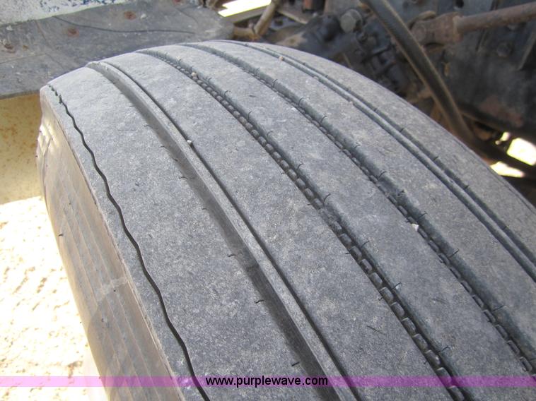 image for item B5606 1986 Freightliner FLC semi truck