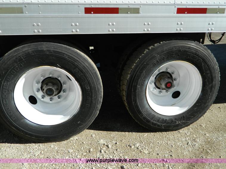 image for item D8758 2001 utility box van trailer