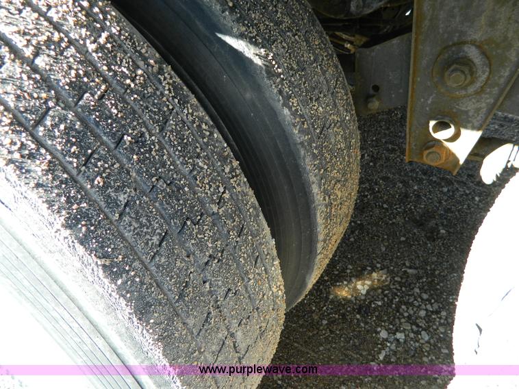 image for item D8761 1997 Utility box van trailer