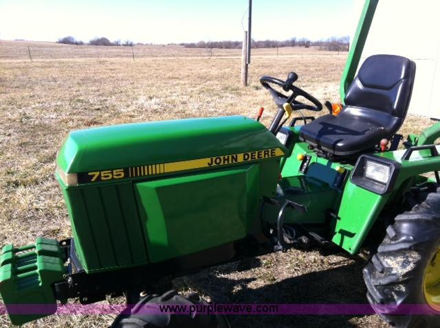image for item A1847 John Deere 755 MFWD tractor