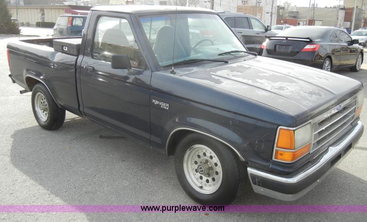 image for item A3457 1992 Ford Ranger XLT pickup truck