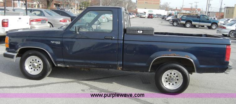 image for item A3457 1992 Ford Ranger XLT pickup truck