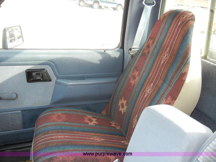 image for item A3457 1992 Ford Ranger XLT pickup truck
