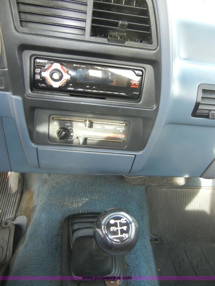 image for item A3457 1992 Ford Ranger XLT pickup truck