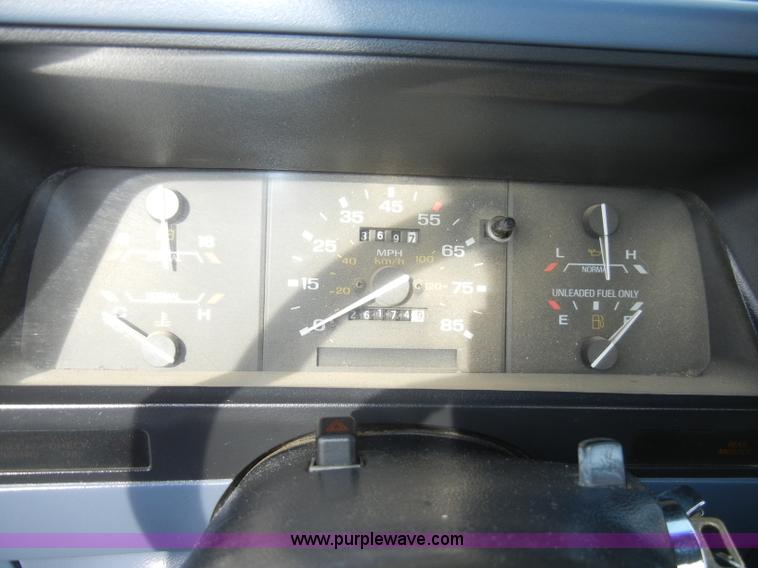 image for item A3457 1992 Ford Ranger XLT pickup truck